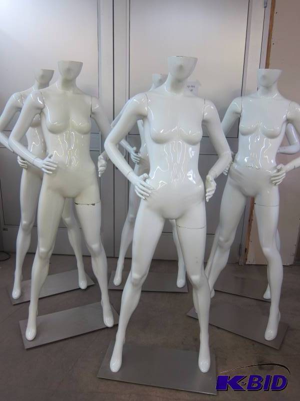 lot 3 image: Full Female Mannequins