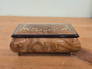 Splendid Italian Handcrafted Inlaid Natural Elm Wood Musical Jewelry Box - Brass Pedestal Feet - The Spring La Primavera (Op. 8 No. 1)