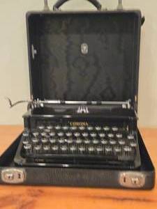 Vintage Smith Corona Silent Portable Manual Typewriter with Case - From 1930s - 1940s