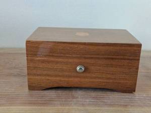 Thorens Music Box - Faust Waltz, Rigoletto, Tannhauser March