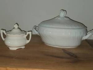Richard Ginori White Porcelain Soup Tureen  Lidded Porcelain Sugar Bowl - Vecchio Ginori Collection