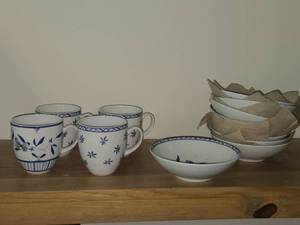 Porgrund Porcelain (Norway) - (9) Bowls and (4) Mugs