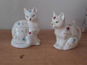Lot of (2) Porcelain Cat Figures - Creamer an Sugar Bowl