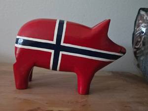 Handpainted Wood Pig with the Flag of Norway