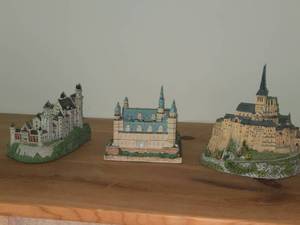 Lot of (3) Enchanted Castles of Europe - Mont Saint-Michel, Kronborg, Neuschwnstein