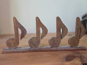 Wooden Musical Note Stanza Dcor