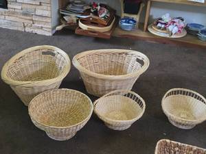 Lot of (5) Wicker Baskets (assorted)