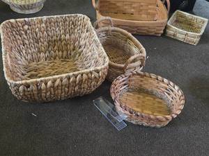 Lot of (5) Wicker Baskets (assorted)