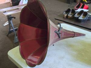 Vintage Morning Glory style Phonograph Horn