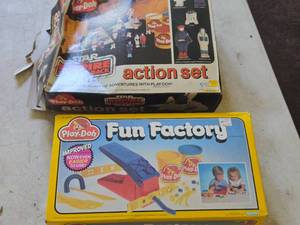 Star Wars Play-doh Action Set  Fun Factory (unopened)