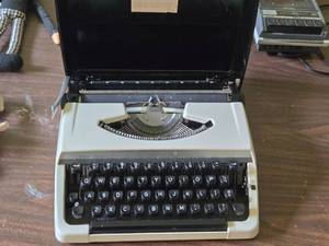 Vintage Sears Typewriter
