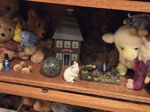 Lot of (1 Shelf) Dollhouse Miniatures and Stuffed Animals