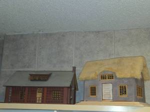 Lot of (2) Dollhouse with Furnishings