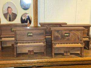 Lot of (5) Piano Music Boxes