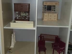 Lot of (1 Section) Dollhouse Miniatures
