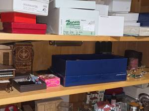 Lot of (1 Shelf) Dollhouse Miniatures