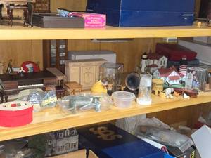 Lot of (1 Shelf) Dollhouse Miniatures
