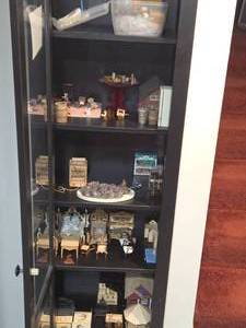 Lot of (1 Cabinet) Dollhouse Miniatures
