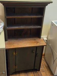 Small Wood Hutch