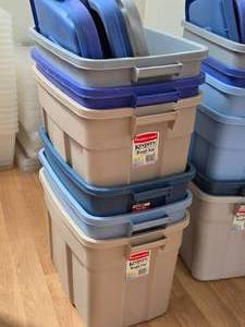 Lot of (6) Tote Bin with Lid