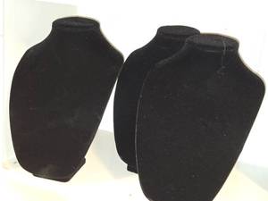 Lot of (3) 3D Velvet Necklace Display Busts 8 x 6 x 12