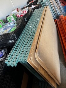 Heavy Duty Pallet Racking / Warehouse Shelving – Wire & Wood Decking Included