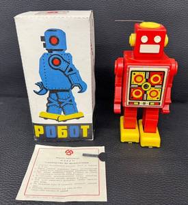 Vintage Russian Mechanical  Russian Seltener Russischer Roboter Robot Toy Original Box & Key (Parts Only)