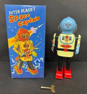 Vintage Space Captain Tin Wind-Up Robot MS 402 With Box & Key