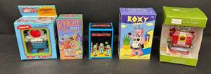 Unforgettable Vintage Wind Up Robot Mixed Lot (Ray Robot, Roxy Robot, Knight Robot & Robot-7)