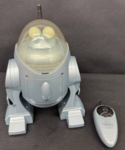 Vintage Radio-Controlled Robot Sharper Image RoboCub SI685