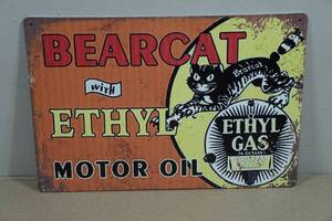 Vintage Style Metal Sign - Bearcat Motor Oil
