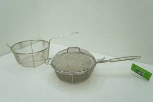 NEW Stainless Steel Mesh Basket with Lid, and 11 fry basket