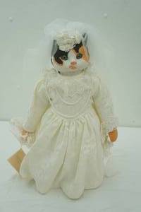 Vintage Betty Jane Carter Musical Porcelain Cat Doll. Special Memories Collection. Miss Marshmallow Meringue. #297500