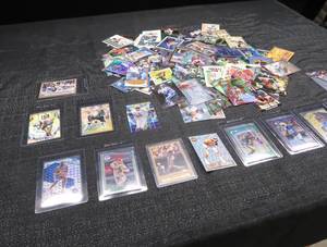 MISC ASSORTMENT OF COLLECTABLE CARDS