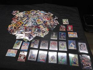 LARGE LOT OF COLLECTABLE CARDS