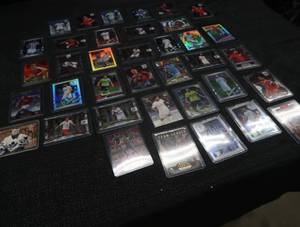 COLLECTABLE CASED SOCCER CARDS