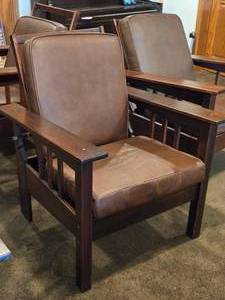 Vintage Mission Oak and Leather Morris Chair with Adjustable Reclining Back Rest
