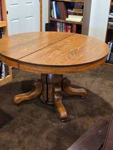 Wood Pedestal Dining Table with Caster Wheels 48