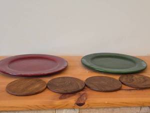 (2) Solid Wood Charger Plate 13, (4) 6 Circular Wooden Coasters