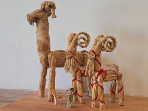 Lot of (5) Scandinavian Straw Figures - Yule Goats (x4) and Lady with Basket (x1)