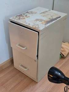 Metal File Cabinet 2-drawer