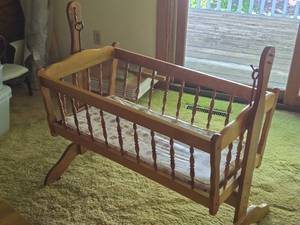 Vintage Baby Basinet