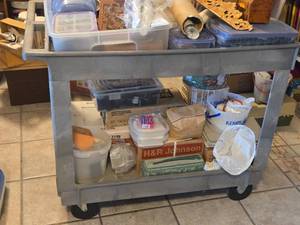 Rubbermaid 400-lbs Rolling Service Cart 2-shelf 4520