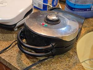 VillaWare� Waffle Maker