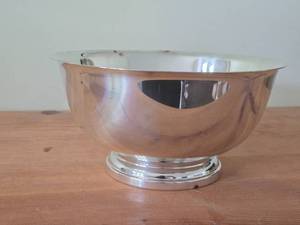 913-grams Silverplated Footed Serving Bowl by Gorham Silver