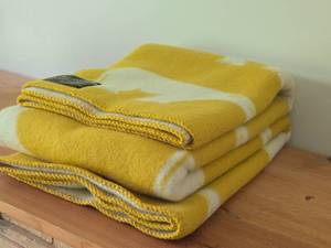 100% Pure New Wool Blanket with Polar Bear Print - Roros-Pledd by Roros-Tweed (Norway) 79 x 54