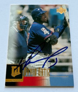 David Ortiz On-Card Autograph 2000 Upper Deck #129 Minnesota Twins Baseball Card