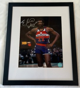 Elvin Hayes Autographed Basketball Photo w COA - Framed