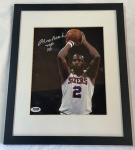 Moses Malone Autographed w PSA DNA COA Basketball Photo - Framed