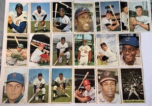 1971 Dell 20 Vintage Baseball Stamp lot w Huge Stars - (2) Willie Mays, Bench, Killebrew, Jackson, Seaver, Kaline, Robinson, Yaz, Rose, Gibson, Banks and More